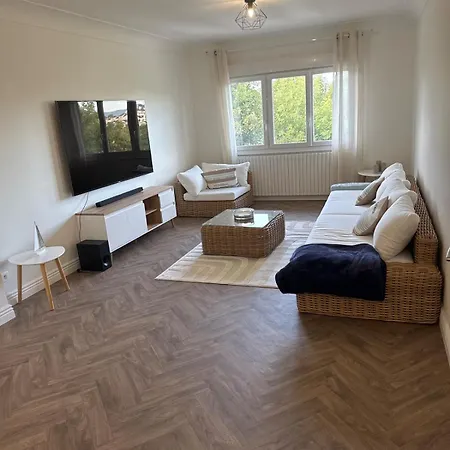 Magnifique T3, Deux Parking Apartman