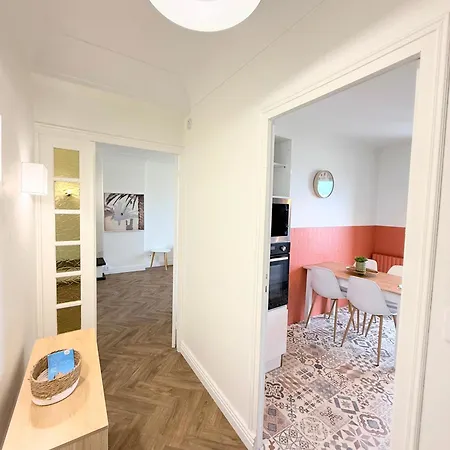 Magnifique T3, Deux Parking Apartman